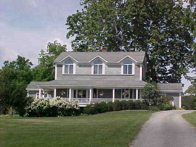 Building photograph for 250 BETWEEN THE LAKES ROAD